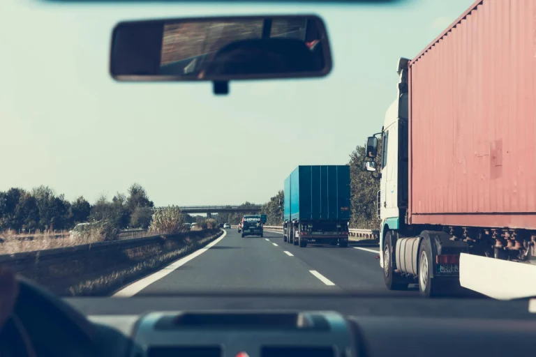 How Box Truck Operators Can Scale from One Truck to a Profitable Small Fleet